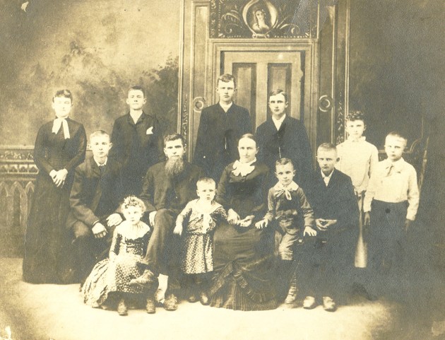 Martin Family 1900